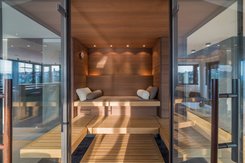 Sauna AURA met dubbele glazen deuren